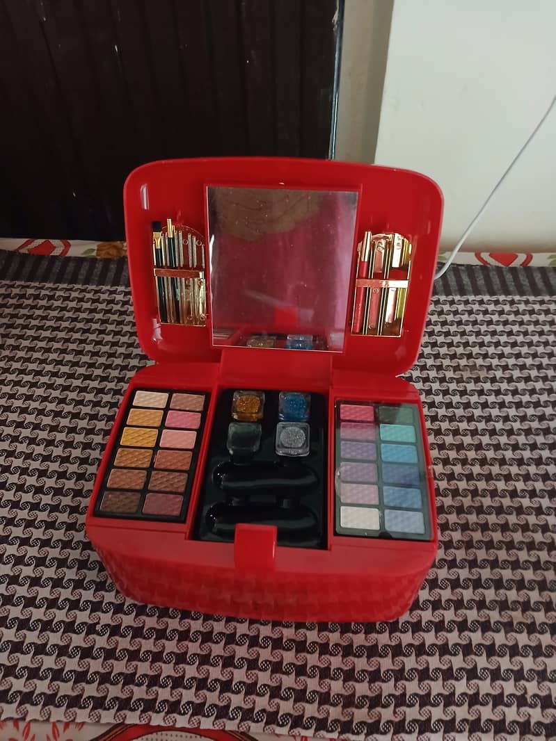 Makeup kit 2