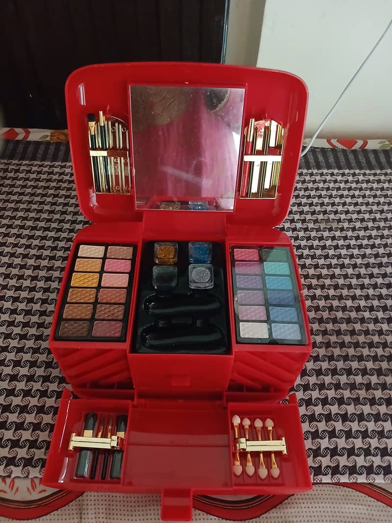 Makeup kit 3