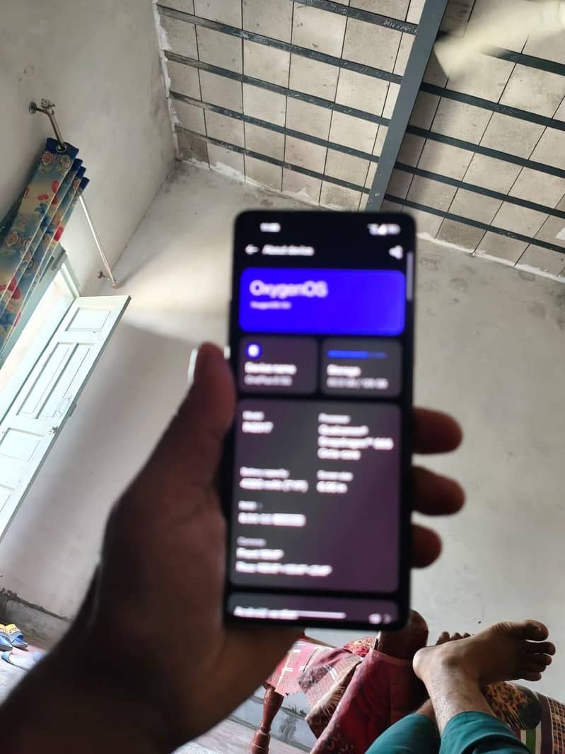 one OnePlus 1