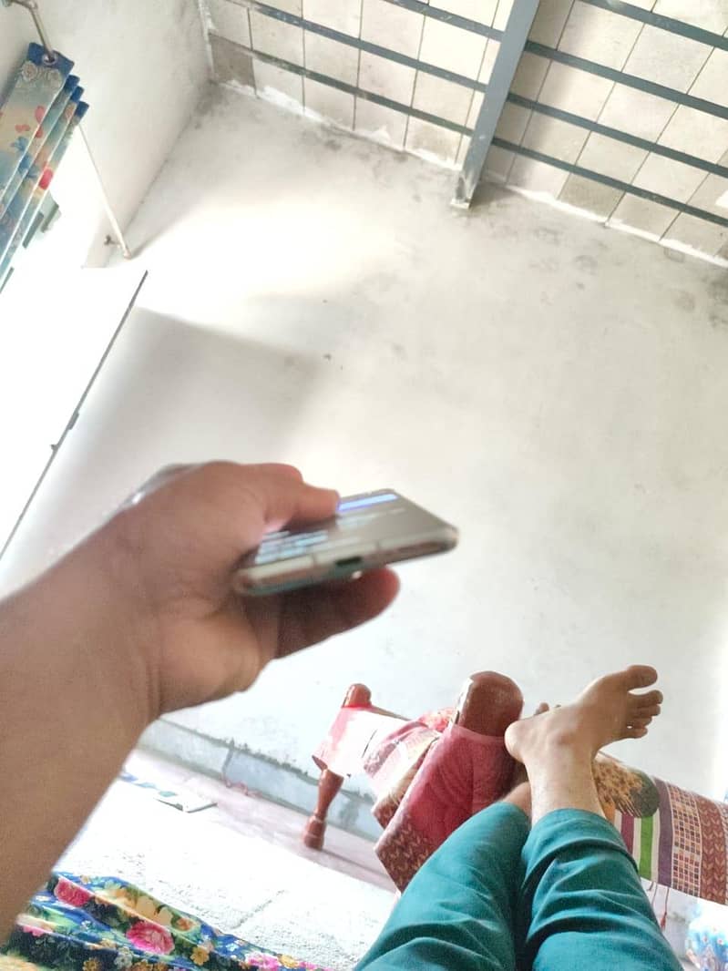 one OnePlus 4