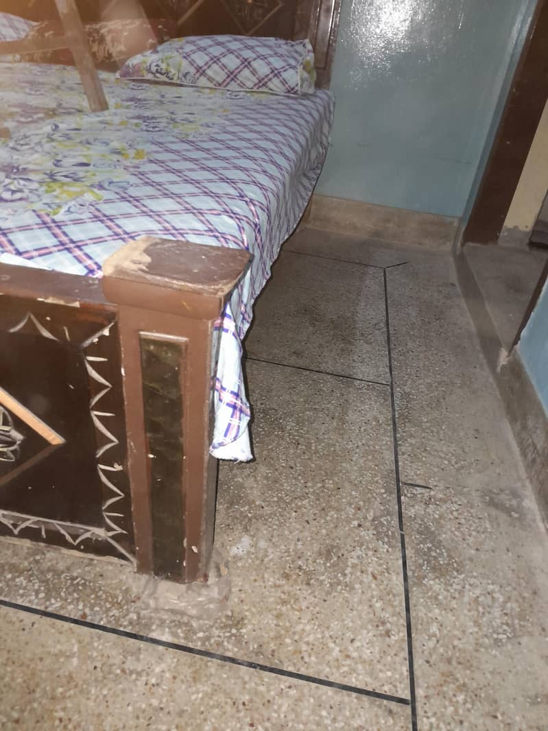used Bed 2