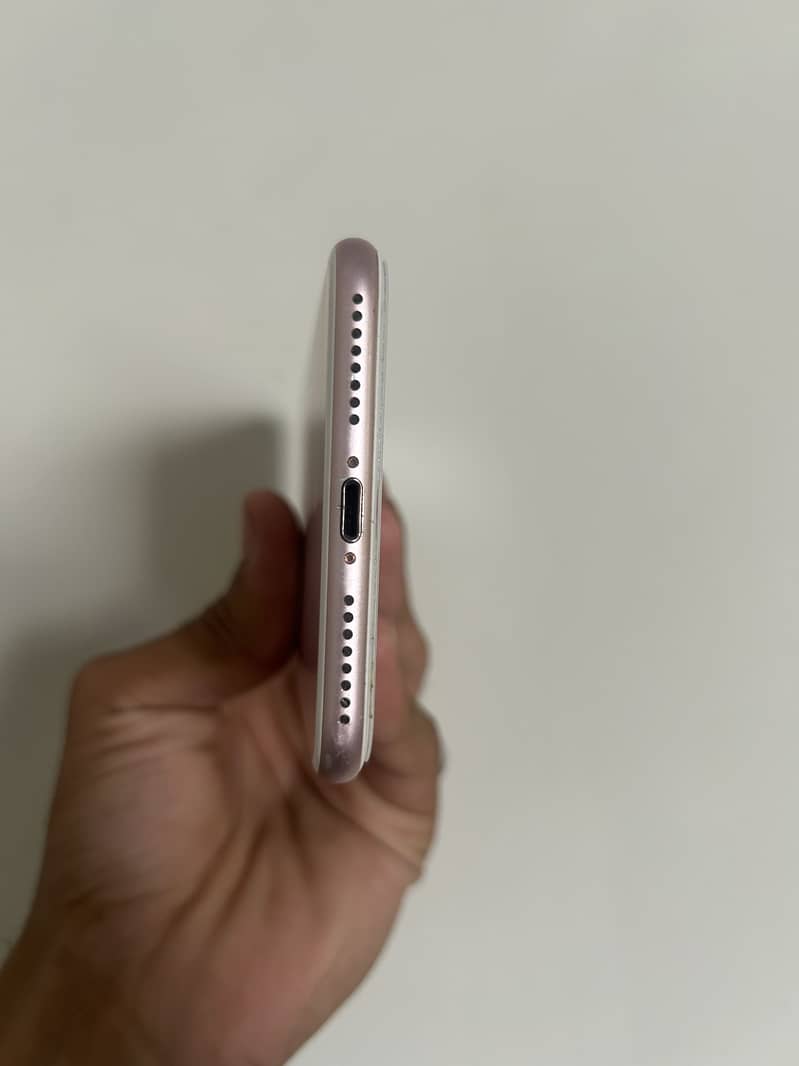Apple iPhone 7 Plus 4
