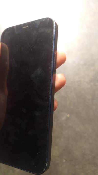 iPhone 12 condition 10/9 scratches hen bs buff hojyngy 1k me