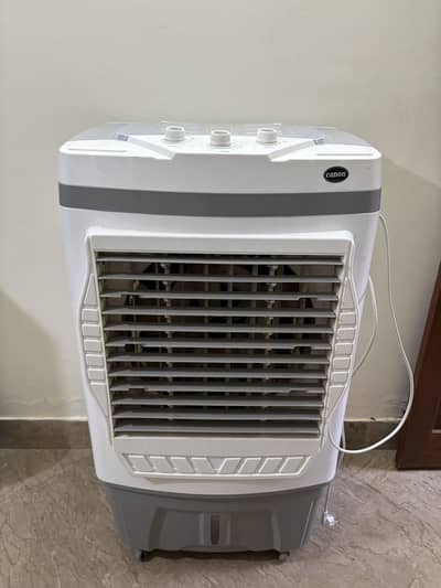 Air cooler with four silicone bottles