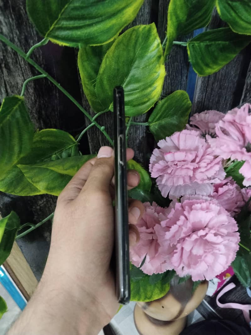 One Plus 6T 5