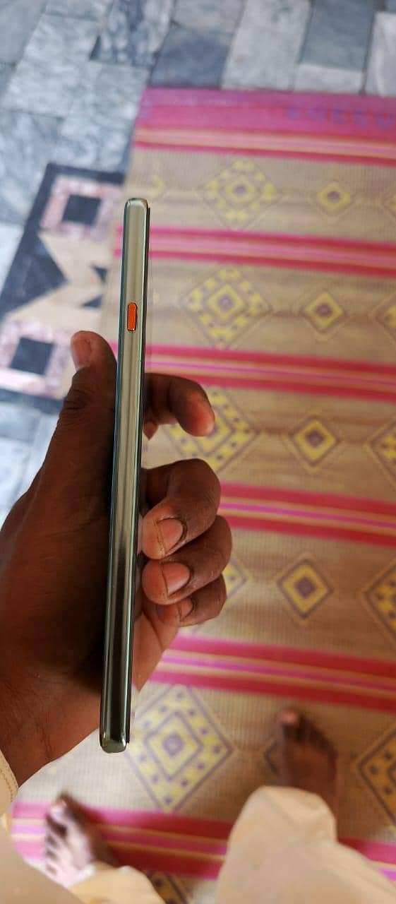 Tecno CAMON 40 5
