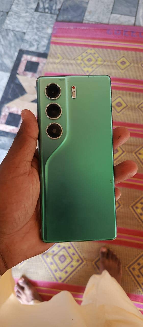 Tecno CAMON 40 6