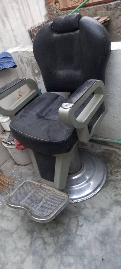 parlor / salon chair