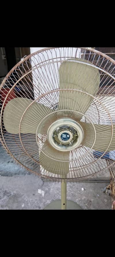 90% new fan