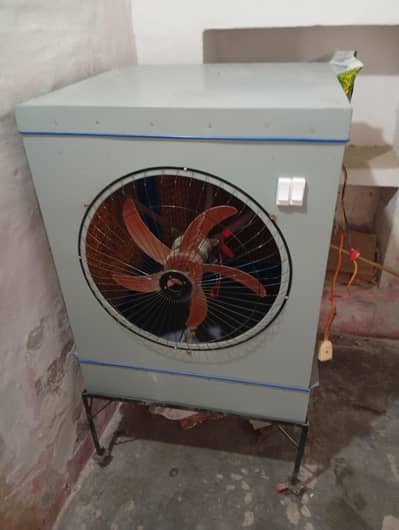air cooler full size itnause ni hwa 10 days chala h. new h v good cand