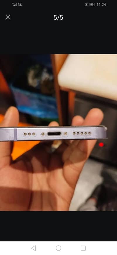 Apple iPhone 12