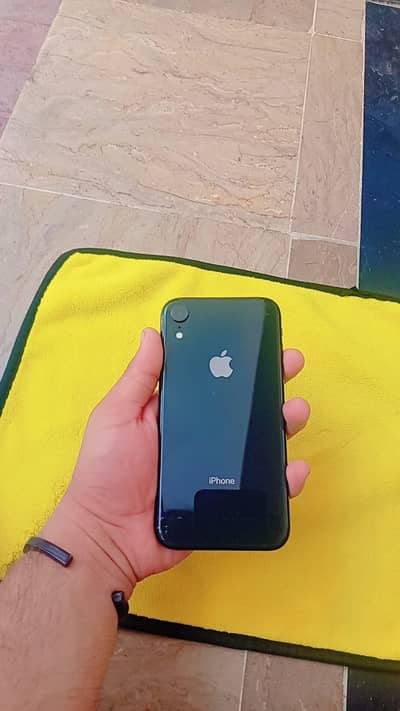 Apple iPhone XR