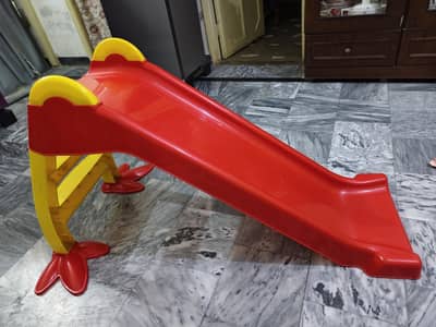 Playing Indoor & outdoor two steps slide for kids