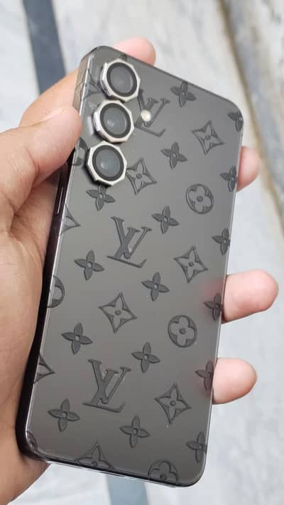 S24 Waterpak 256gb with charger pubg 120 fps