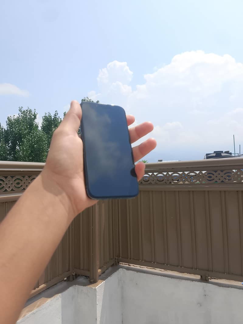 Apple iPhone 13 (jv) 4