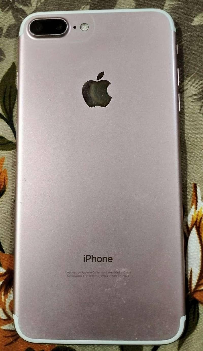 Apple iPhone 7 Plus 0