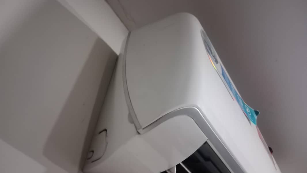 Hisense E60 2