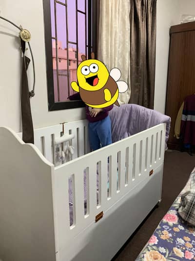 baby cot