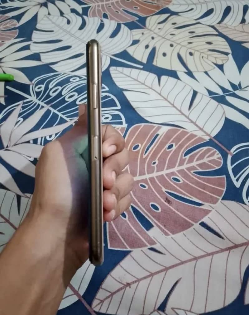 Apple iPhone 11 Pro Max 1