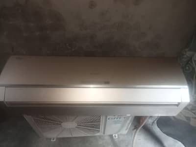 gree 1.5 ton inverter AC