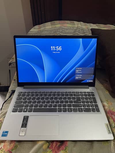 Lenovo ideapad 1i touch.