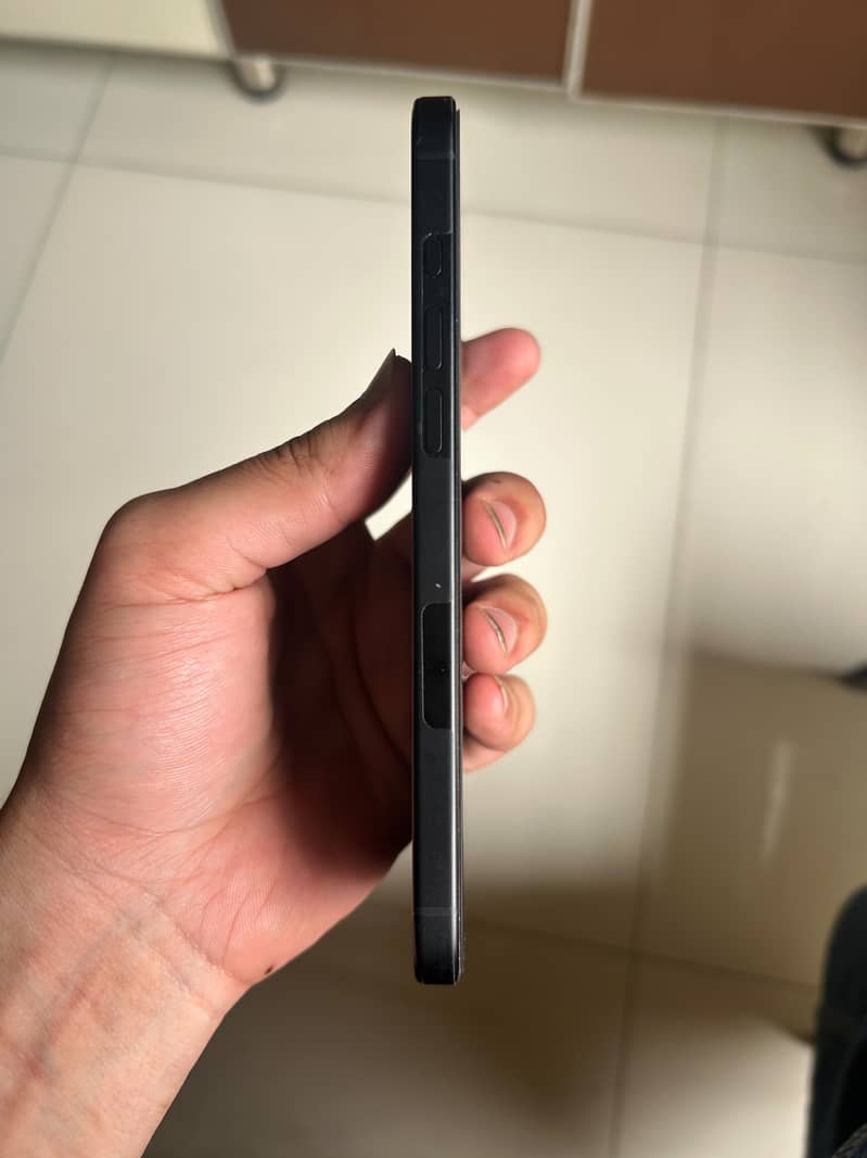 Apple iPhone 16 Plus 5