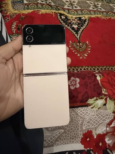 Samsung Mobile Z Flip 4