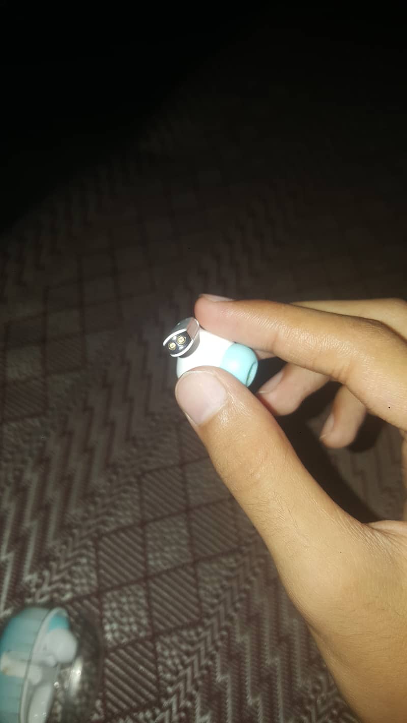 Airox e3 Wireless Earbuds 4