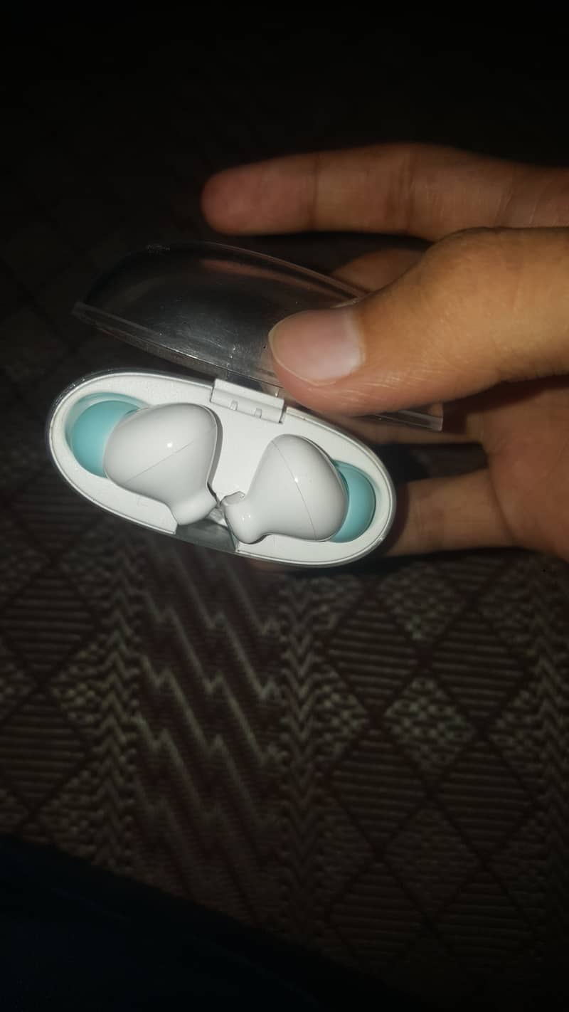 Airox e3 Wireless Earbuds 6