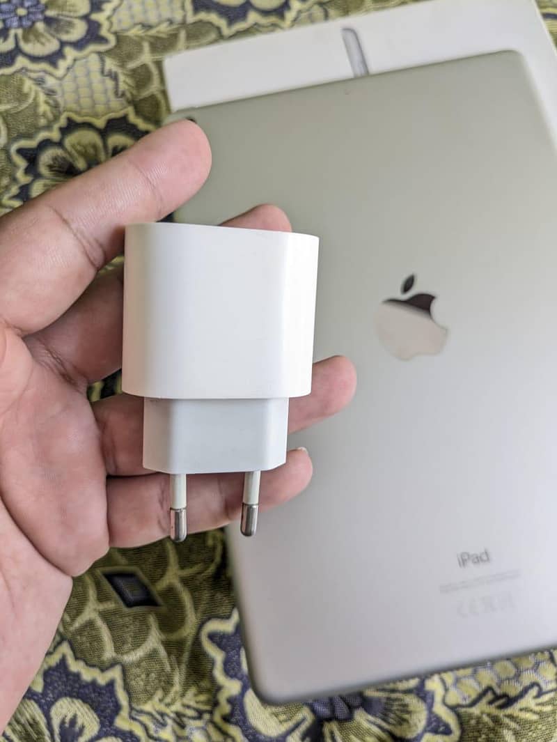 Ipad , Ipad 8th generation 5