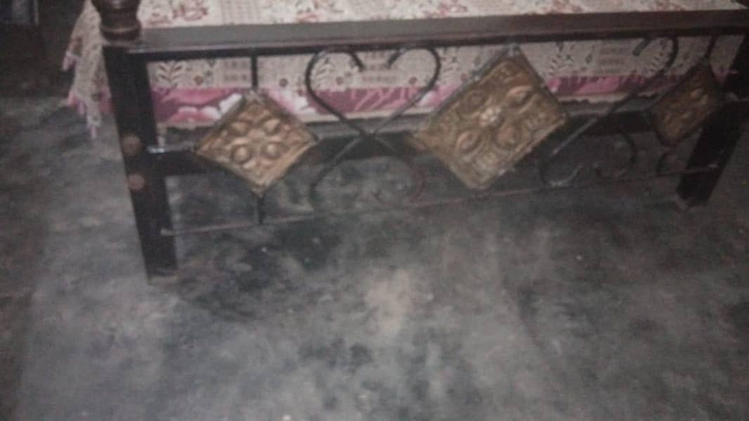 Iron bed 1