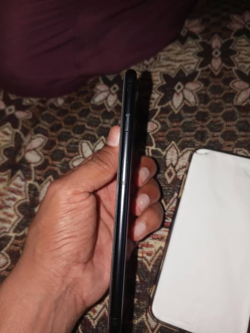 Apple iPhone 7 Plus 2