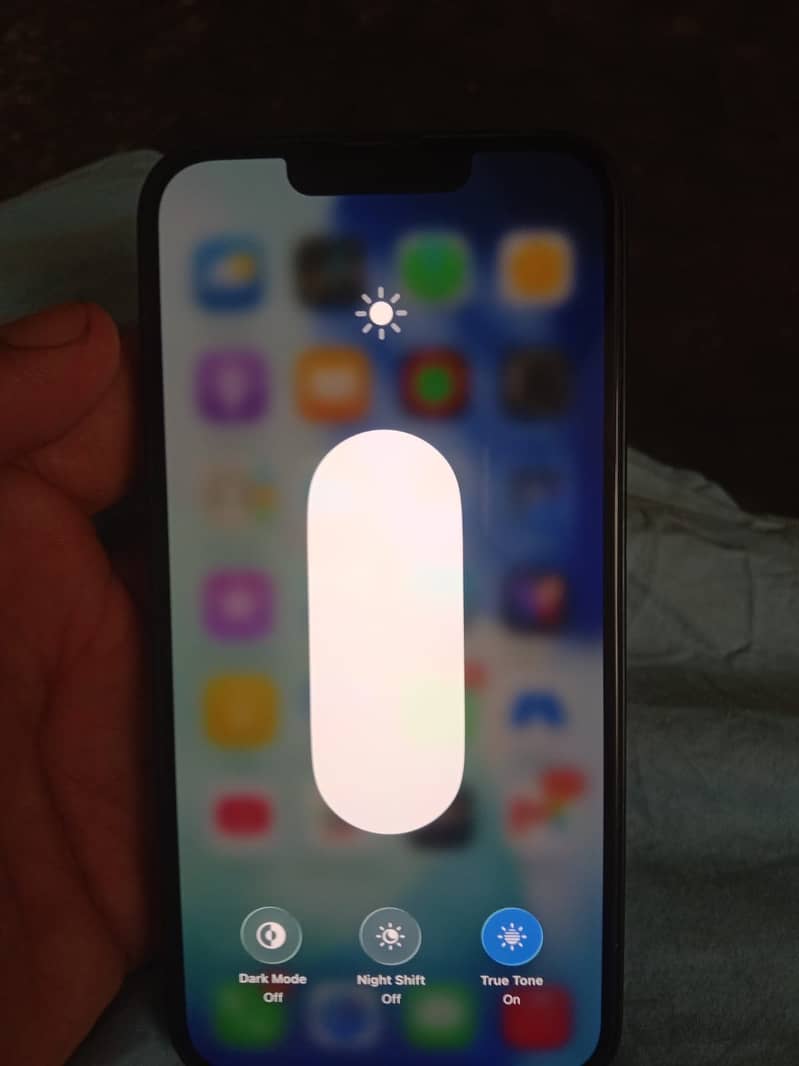 Apple iPhone 13 4