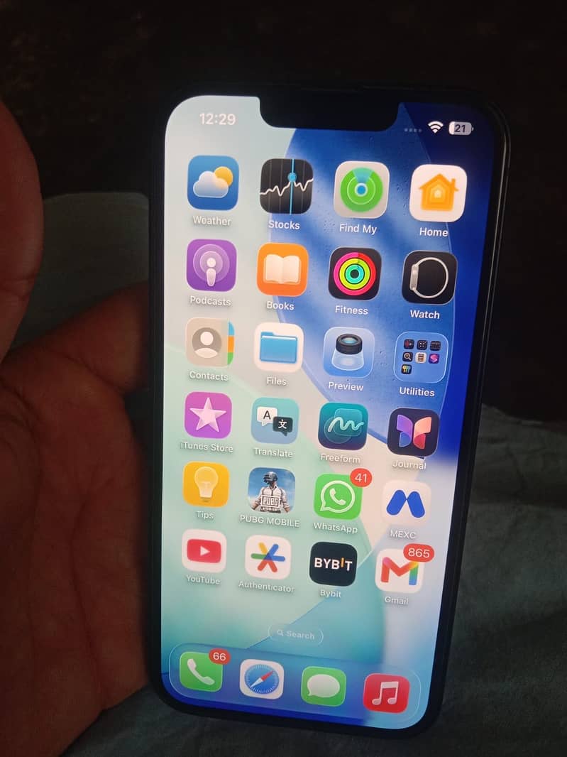 Apple iPhone 13 6