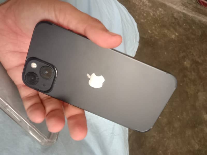 Apple iPhone 13 7