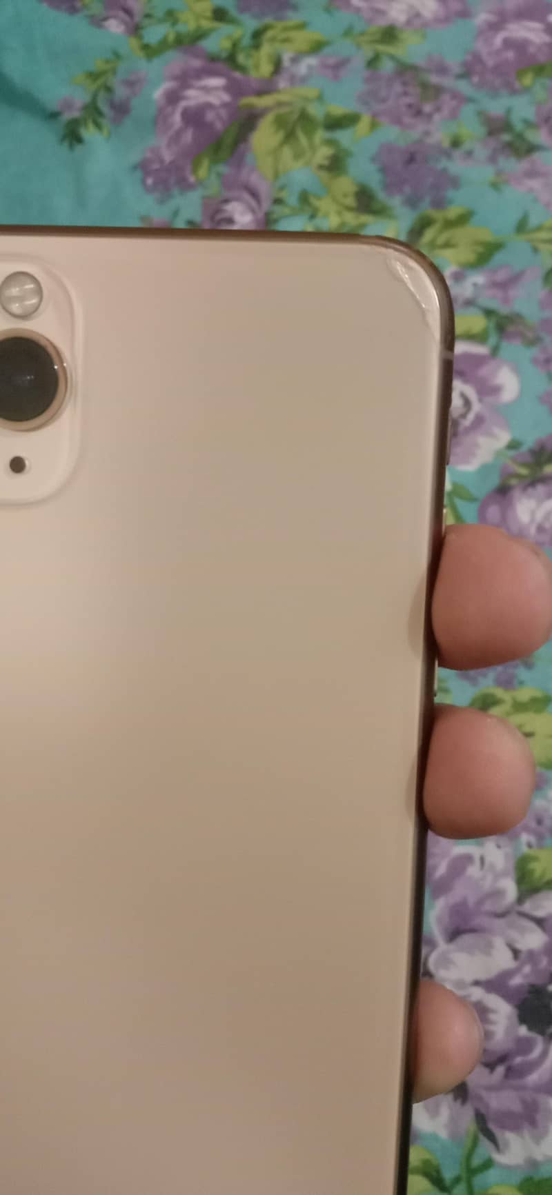 Apple iPhone 11 Pro Max 4