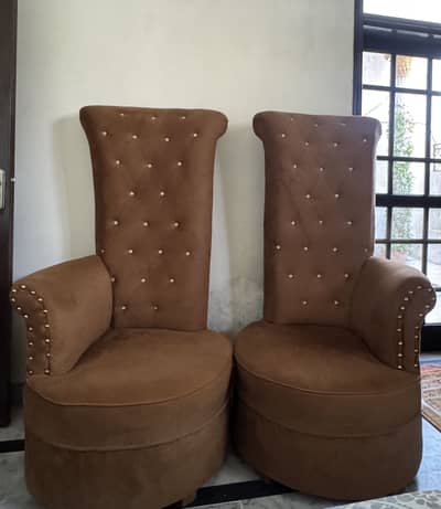 Clean & Comfortable Sofa Set