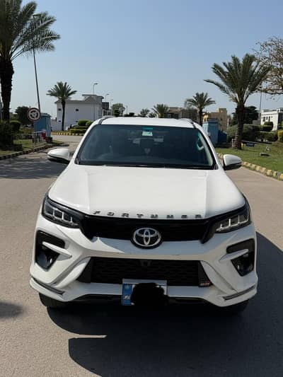 Toyota Fortuner Sigma 2.8 2018 Uplift Grs