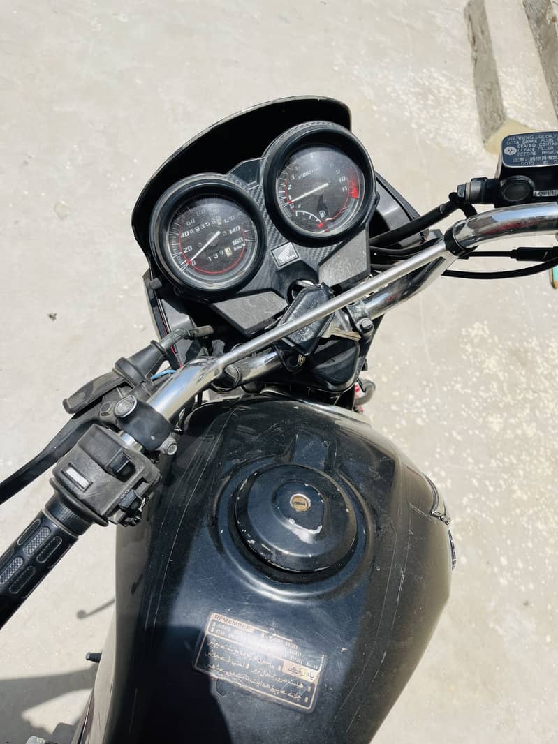 CB125f special edition 0