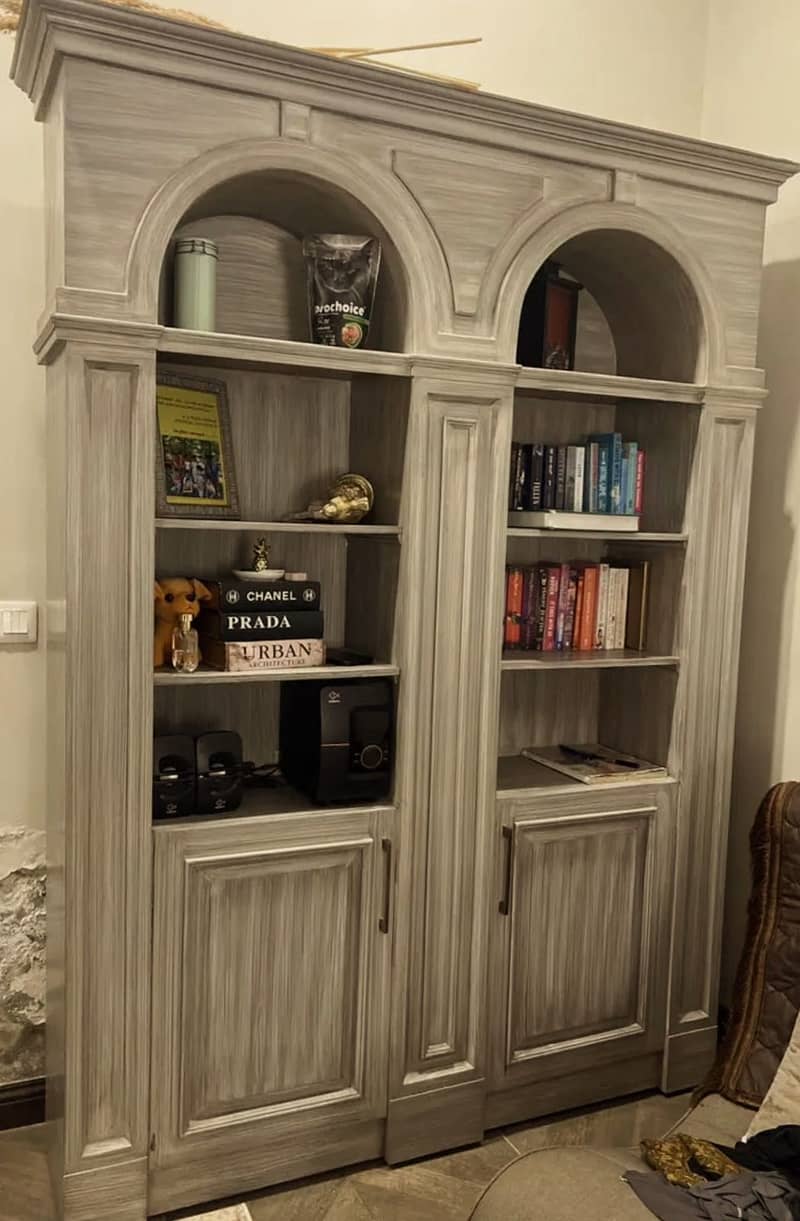 Bookshelf / Display Cabinet 1