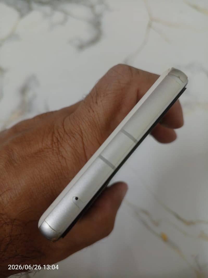 Google Pixel 7a 3