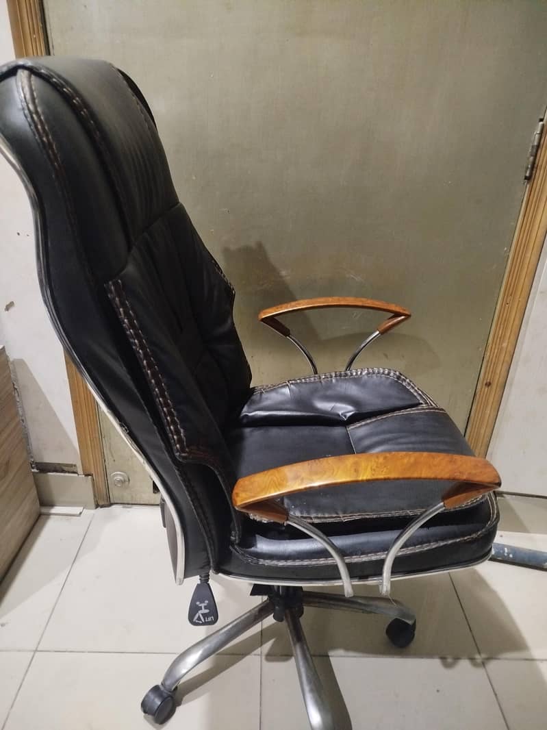 Table & Chair 1