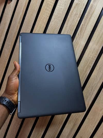 Dell latitude 5470 core i7 5th gen 2gb Nvidia graphic card