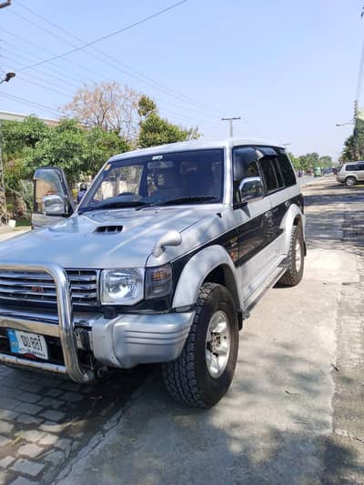 Mitsubishi Pajero 1996