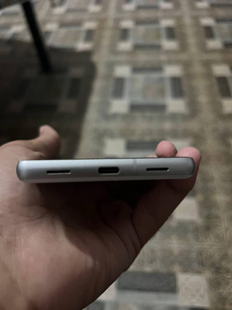 Google Pixel 7a 2