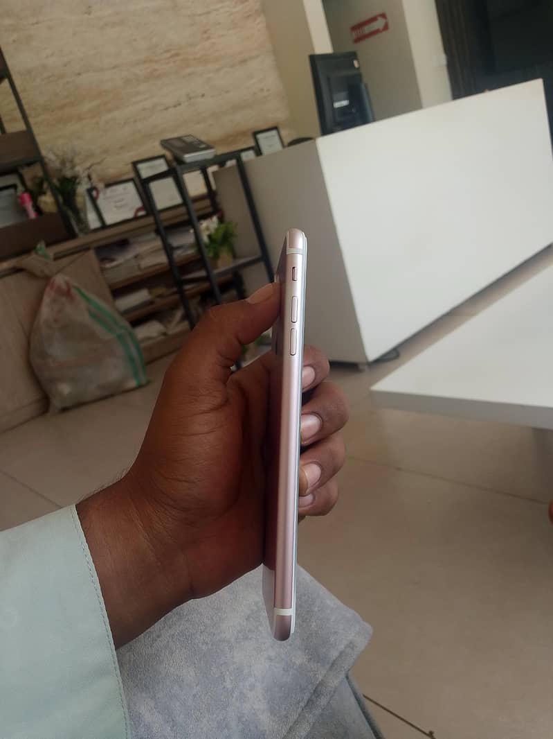Apple iPhone 7 Plus 4