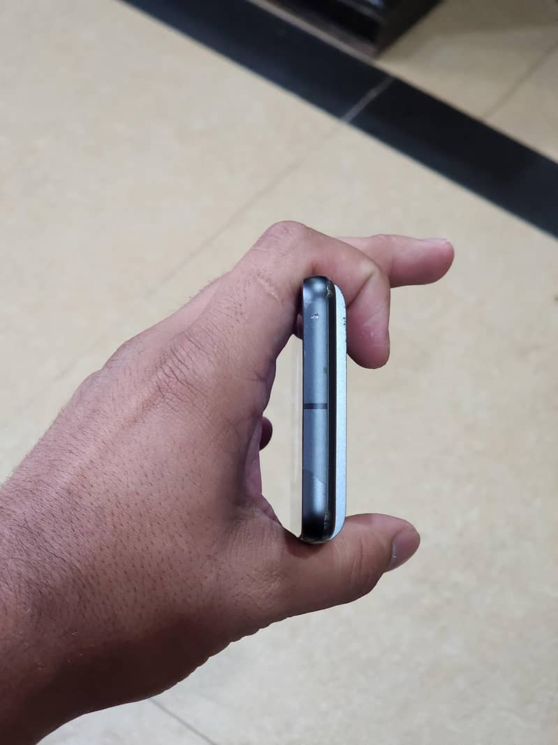 Google Pixel 8 3