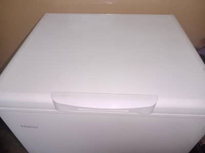 ye Haier ka deep freezer hai pore 2 sal hue Liye hue.
