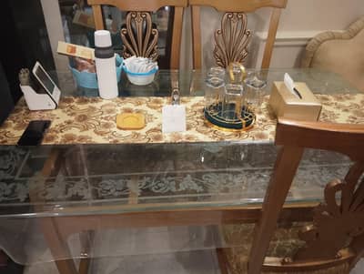 Dining Table 6 seaters for sale just in 50000 only 03208469297