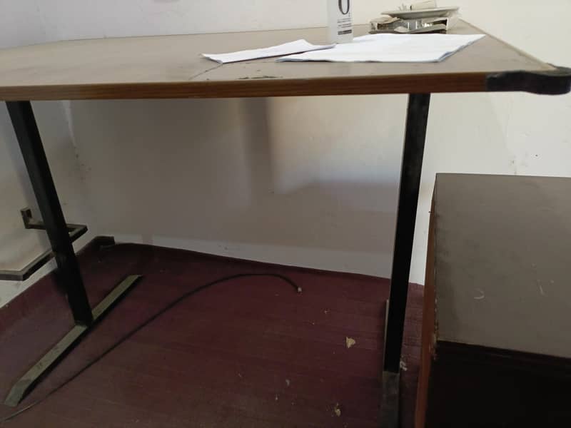 computer table 1